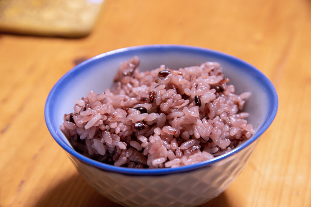 毎日食べる黒米(100g・200g） | 童話の里くす町 黒米研究会